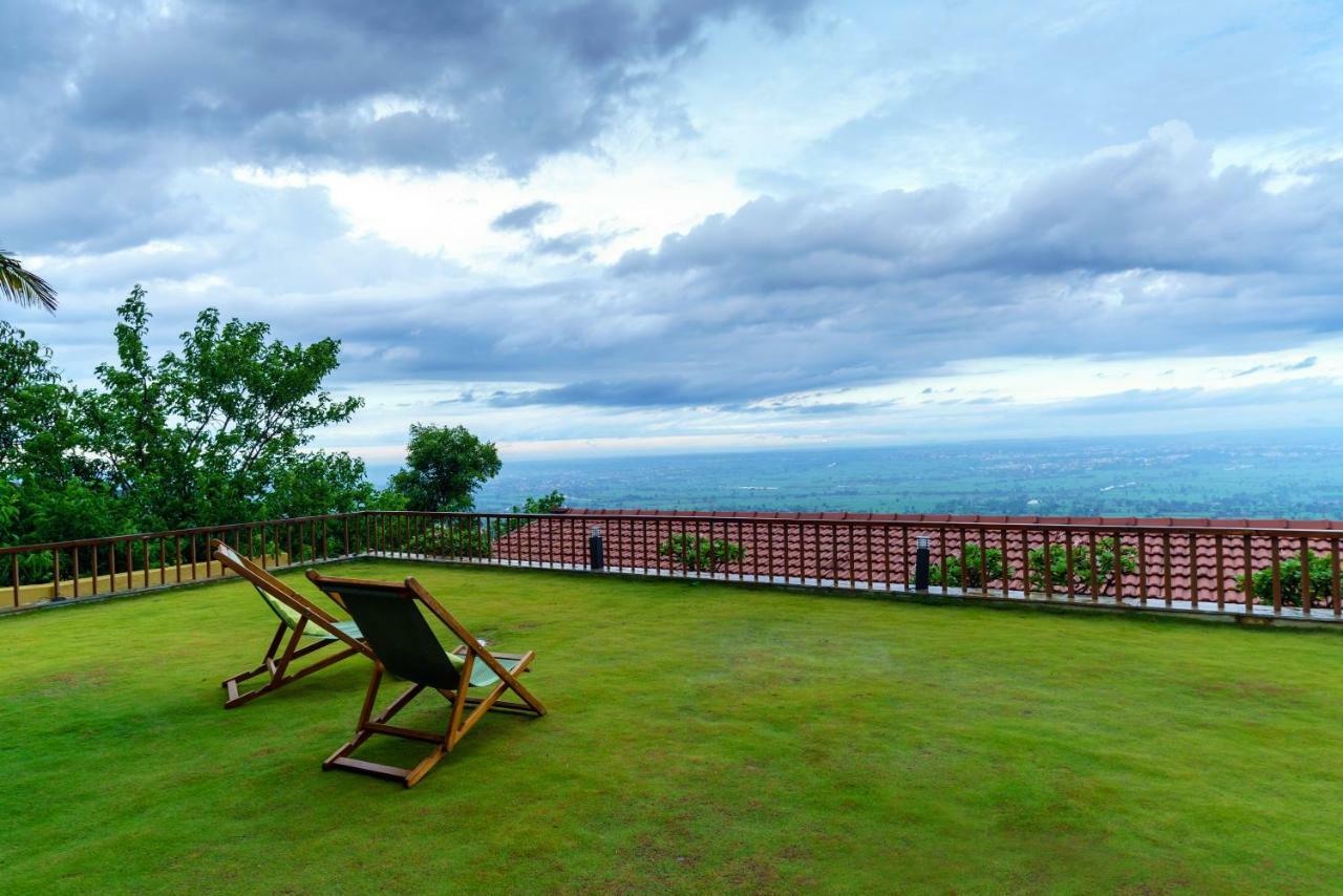 Nisarg Resort Kolhapur Dış mekan fotoğraf